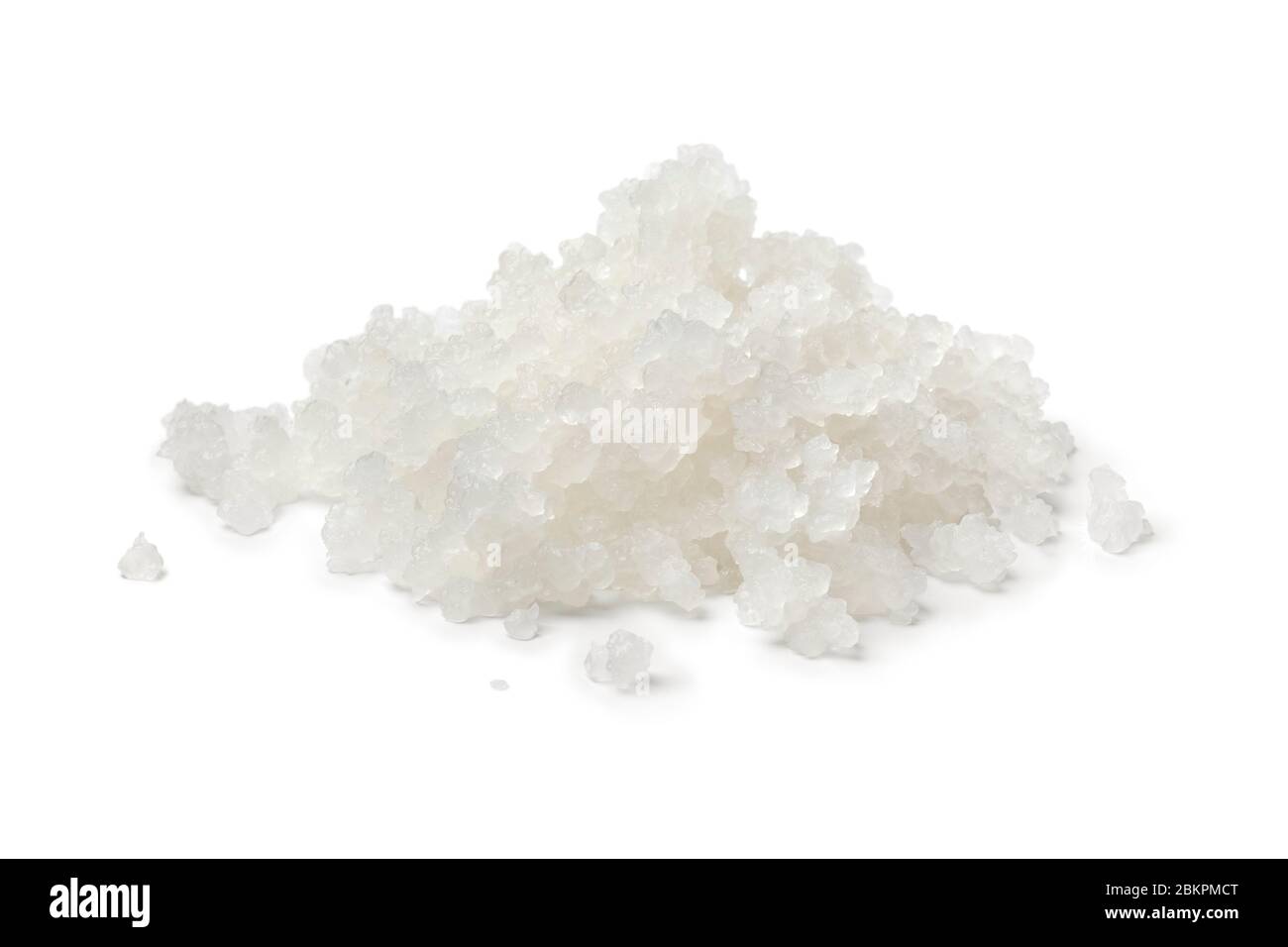 Tas de grains de kéfir d'eau probiotiques organiques isolés sur fond blanc Banque D'Images