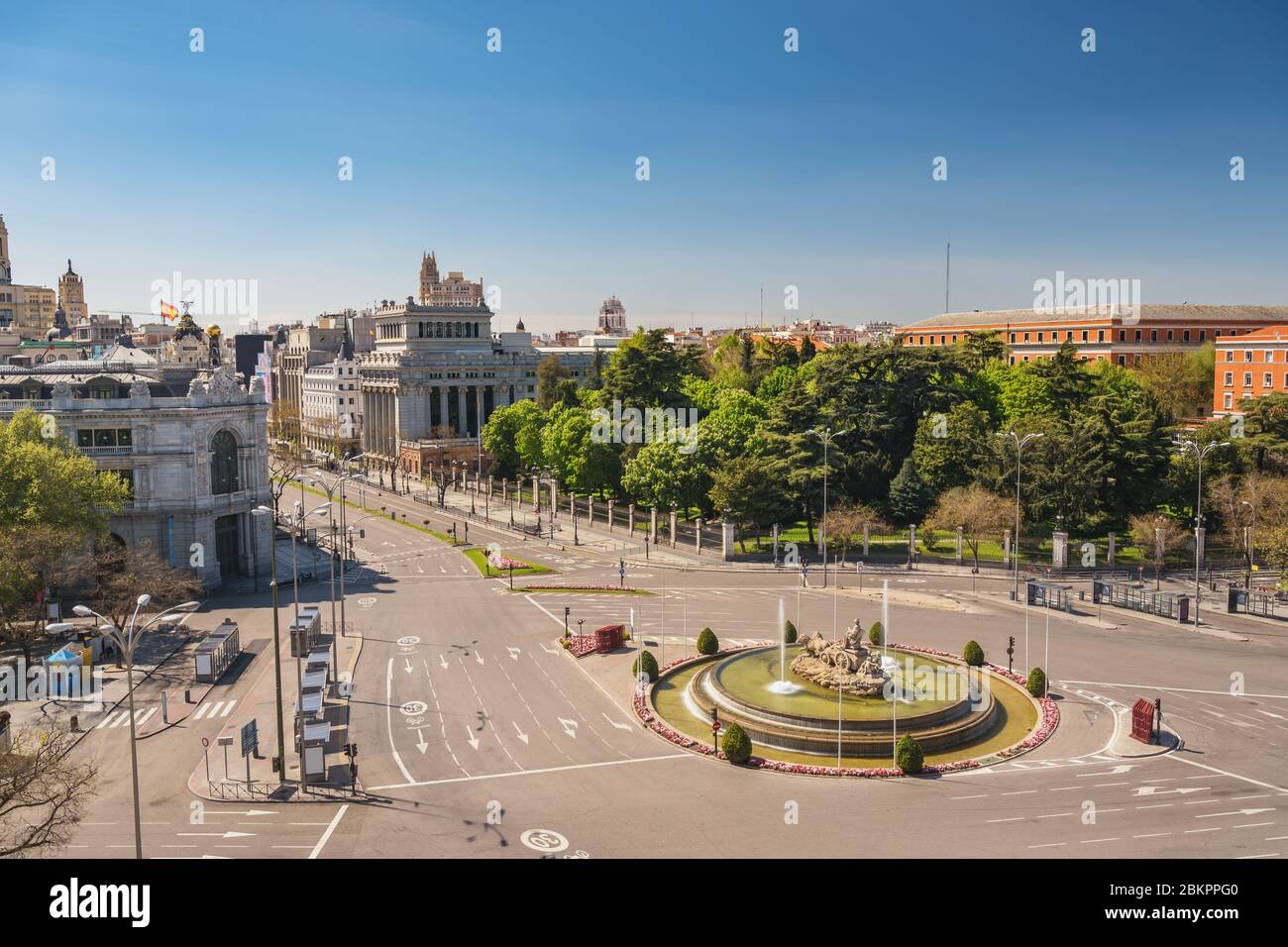 Madrid Espagne, ville d'horizon à la place de l'indépendance et la fontaine Cibeles personne vide Banque D'Images