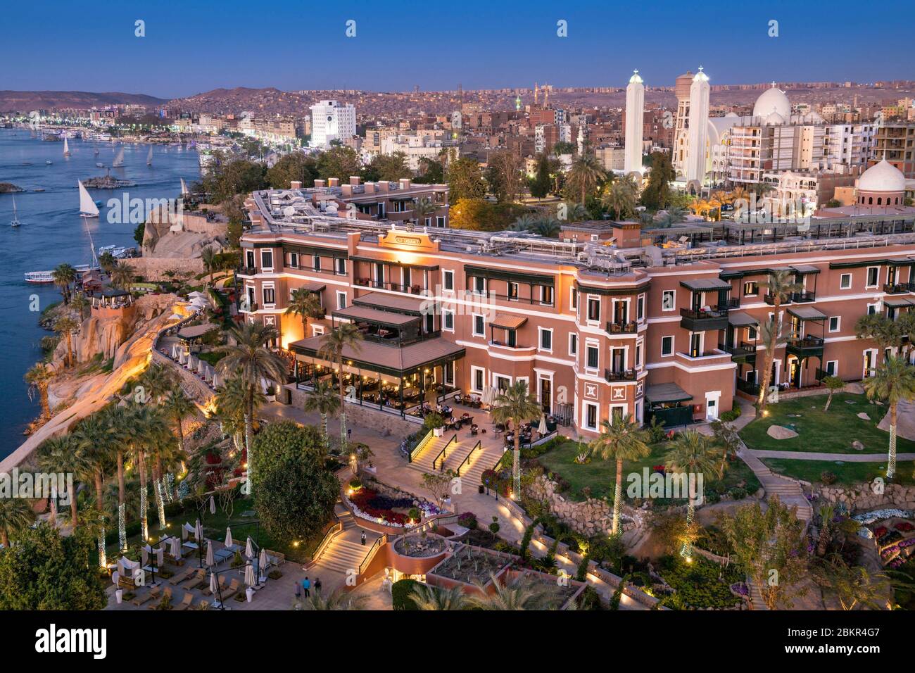 Egypte, haute Egypte, vallée du Nil, Assouan, le Sofitel Legend Old Cataract Hotel en face de l'île Elephantine Banque D'Images