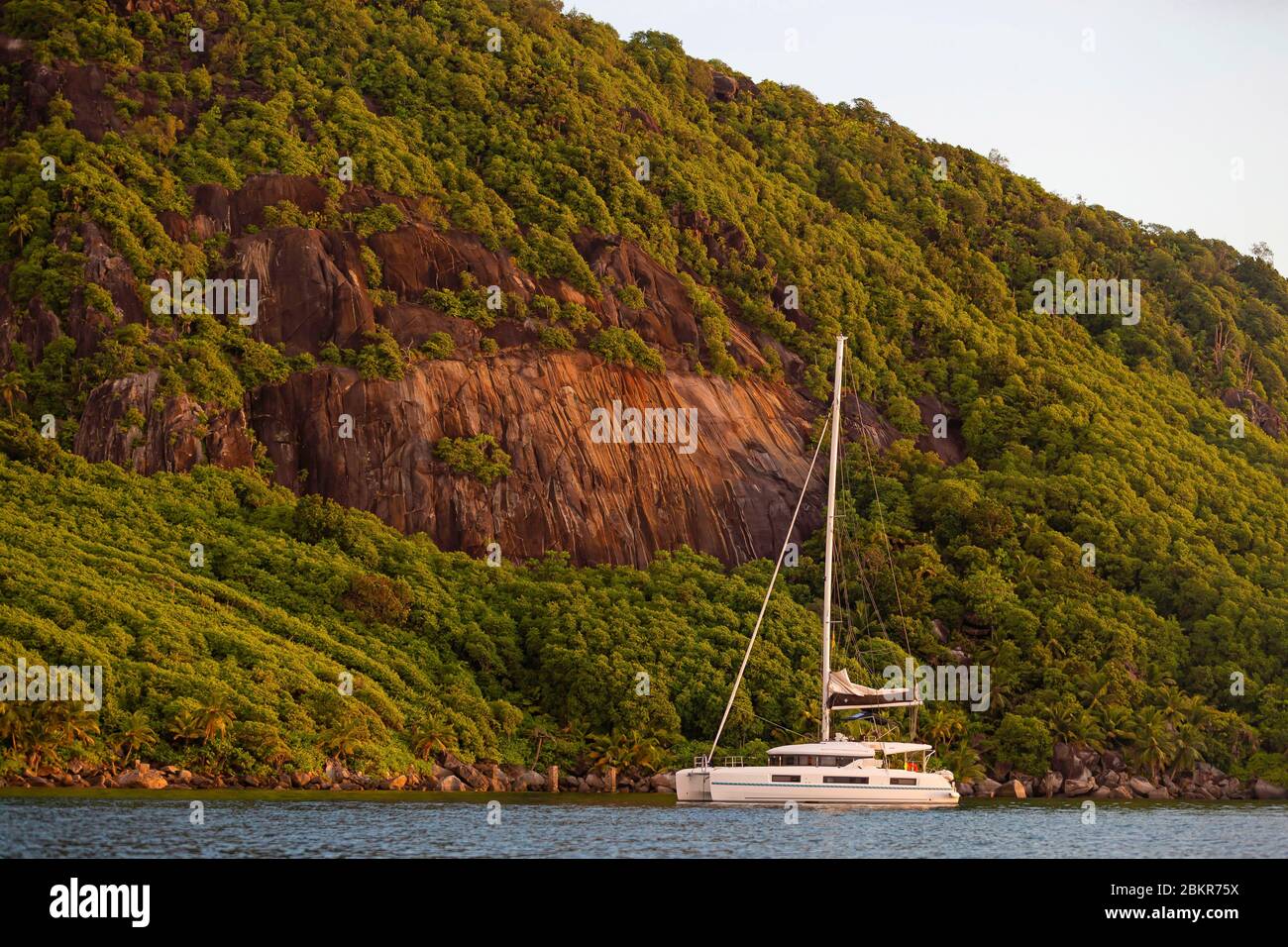 Seychelles, île Sainte Anne, bateaux à l'ancre Banque D'Images