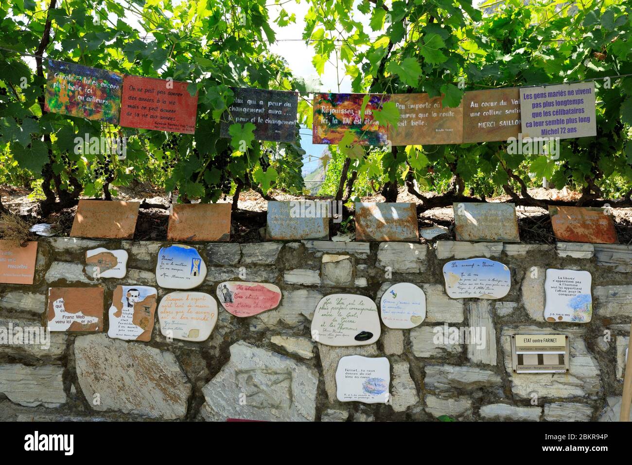 Suisse, canton du Valais, Saillon, promenade spirituelle menant au vignoble de Farinet Banque D'Images