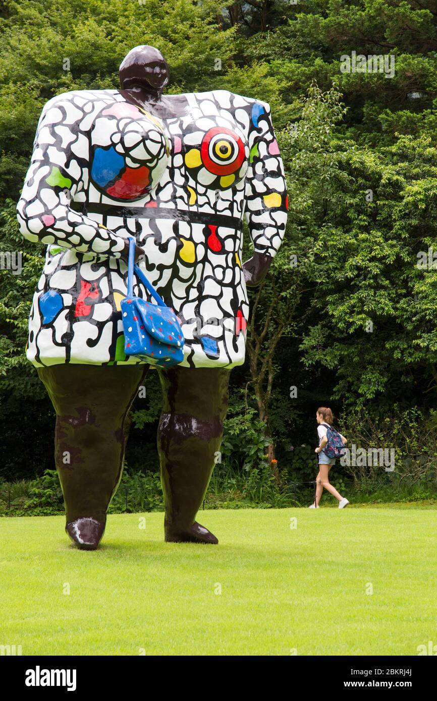 Miss Black Power De Niki De Saint Phalle Le Hakone Open Air Museum Photo Stock Alamy