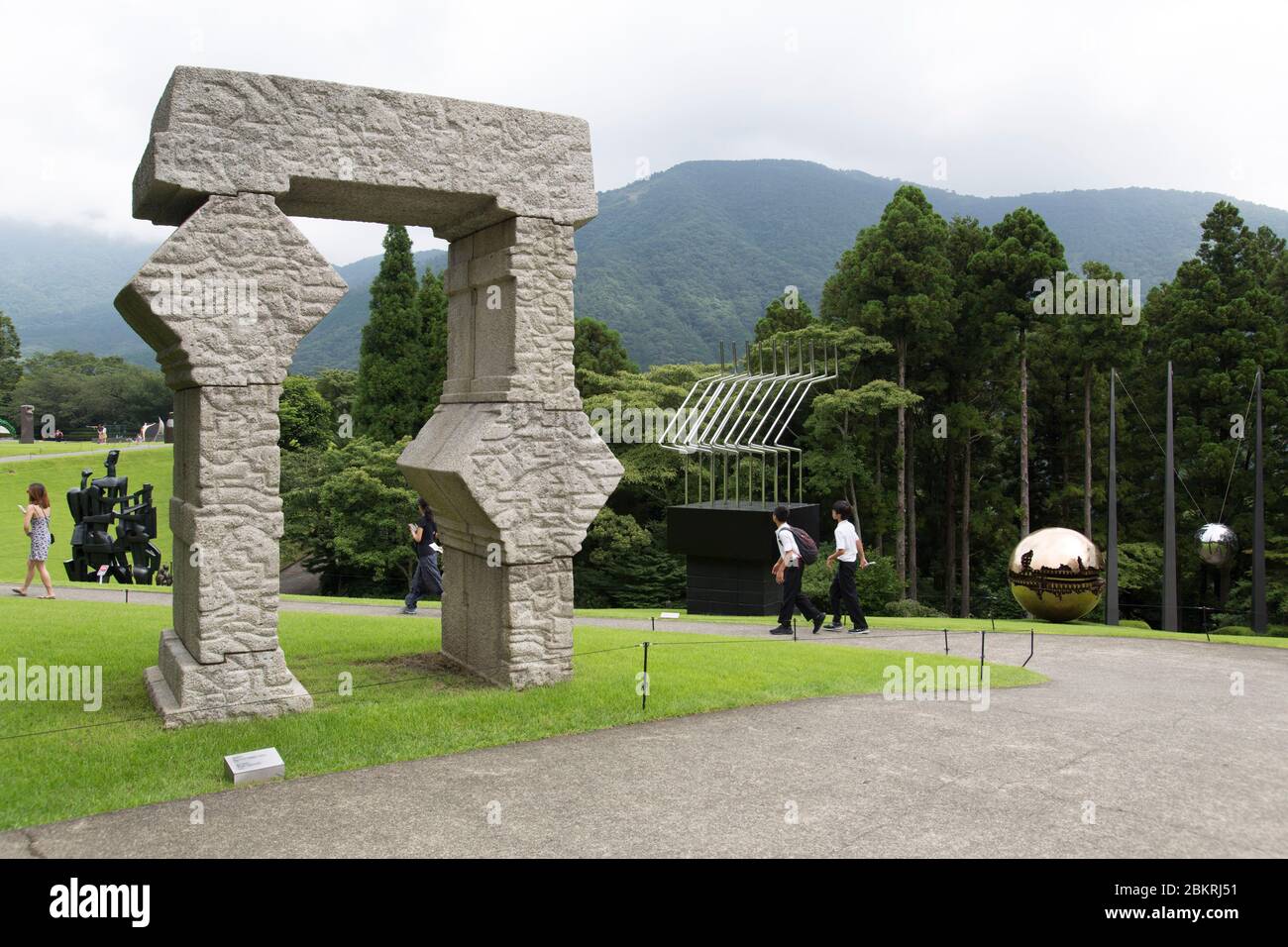 Japon, île Honshu, préfecture de Kanagawa, Parc national de Fuji Hakone, Parc de sculptures de Chokokunomori, Musée en plein air de Hakone, musée en plein air Banque D'Images