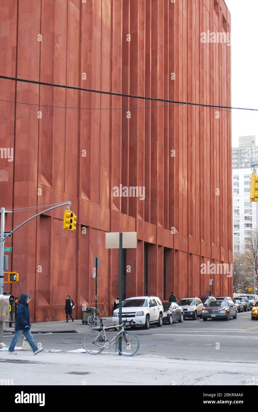 Grès rouge Modernisme moderniste Elmer Holmes Bobst Library 70 Washington Square S, New York, NY 10012, US par Philip Johnson & Richard Foster Banque D'Images