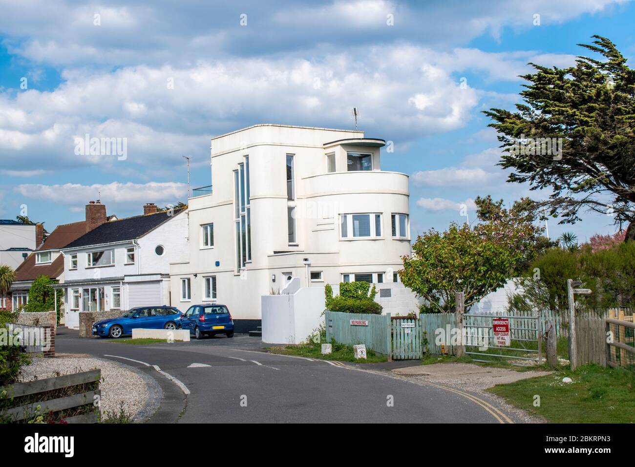 Elmer, West Sussex, Royaume-Uni, 04 mai 2020, élégant établissement art déco de la période des années 1930 sur la côte à Elmer. Banque D'Images