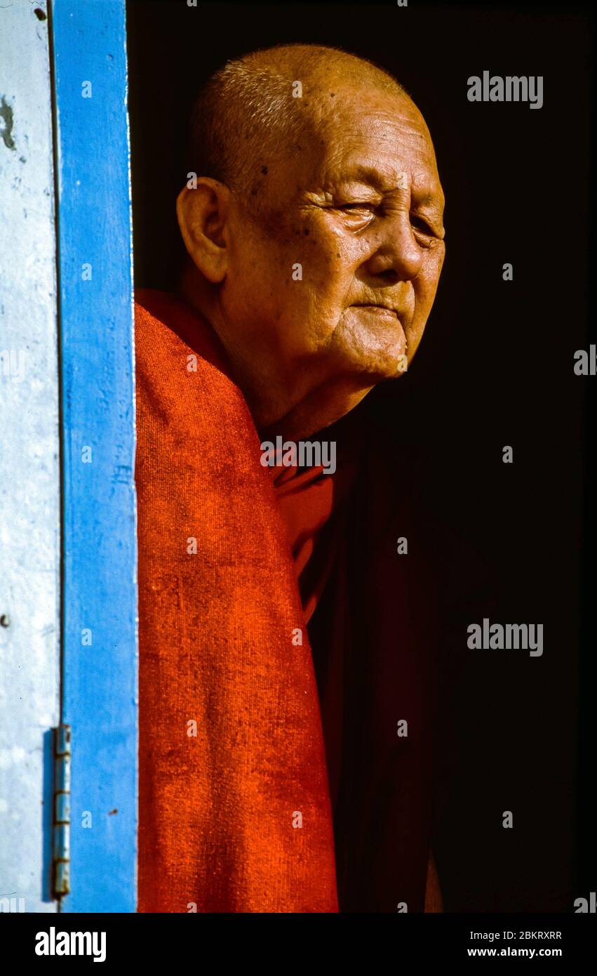 Birmanie, Myanmar, Etat Karen, hPa-an, le sayadaw ou abbé de Thamanya dans son ashram, véritable Dieu vivant pour les bouddhistes birmans, également appelé U Winaya, son nom laïque étant Khun Schwe Waing en juin 2003, quelques mois avant sa disparition Banque D'Images