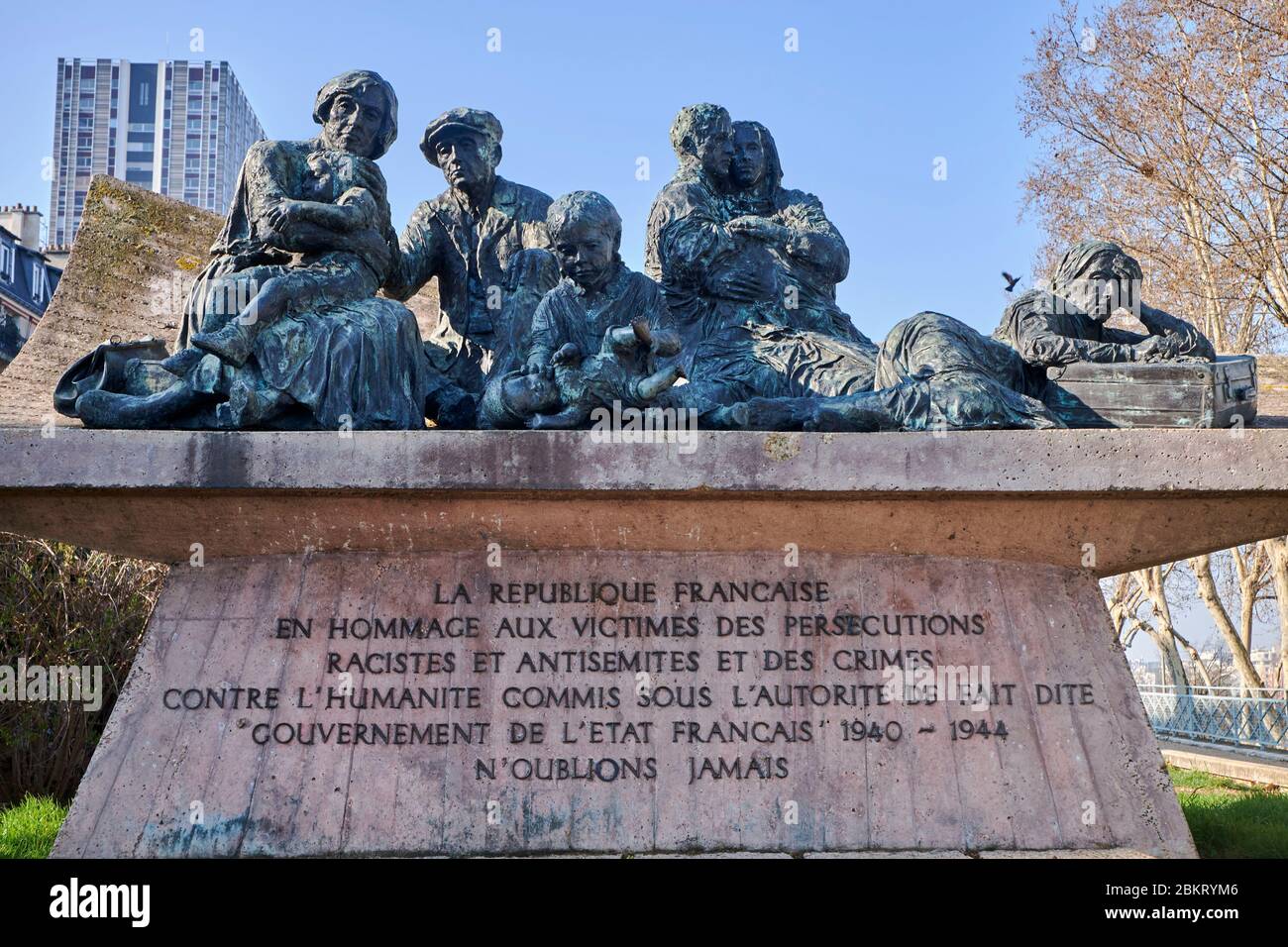 France, Paris (75), place des Martyrs Juifs du V?lodrome d'hiver, Monument Comm?moratif des Vices de la Rafale du Vel d'HIV, 16 et 17 juillet 1942, Sculpture de Walter Spitzer, architecte Mario Azagury Banque D'Images