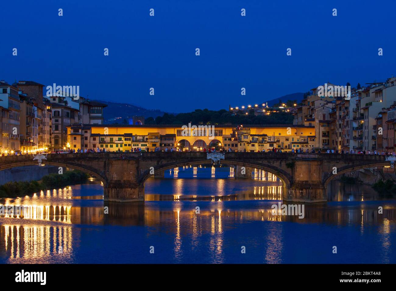 Ponte Santa Trinita et Ponte Vecchio à Florence, Italie. Banque D'Images
