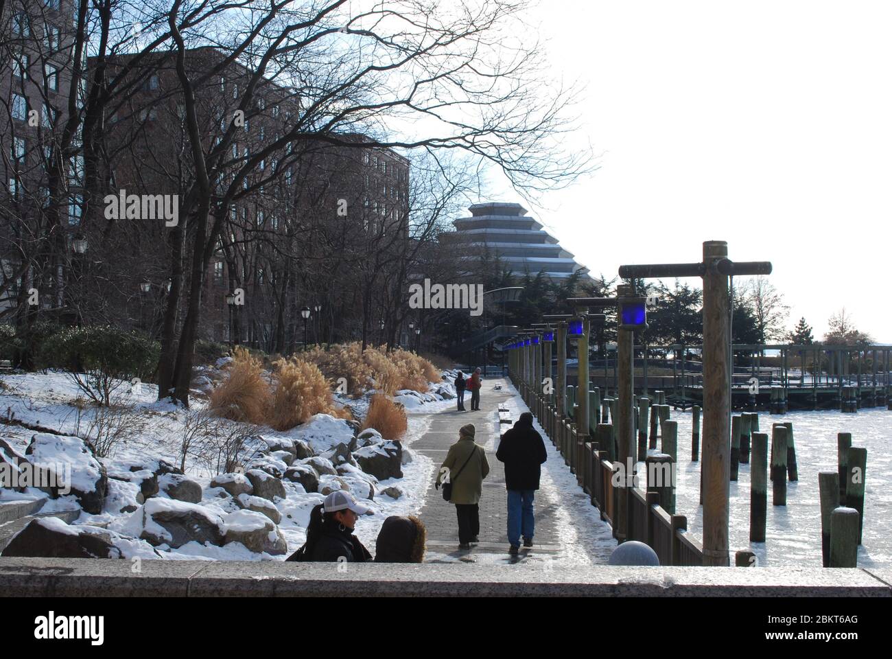 Battery Park City Esplanade South Cove Park, Lower Manhattan, New York, États-Unis Banque D'Images