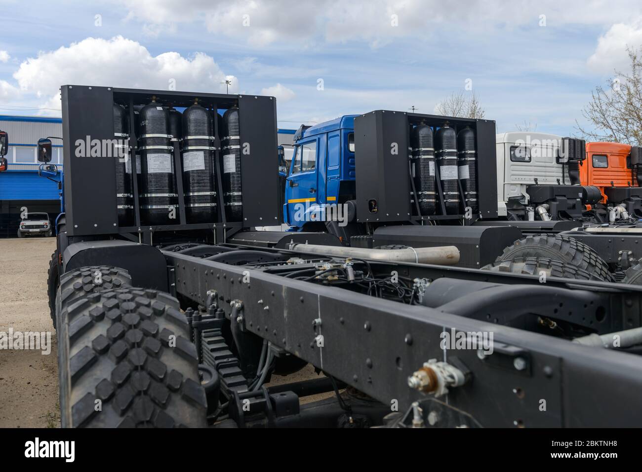 KAMAZ. Signe d'un chariot KAMAZ. Voitures à essence. GAZ. Bouteille de gaz. RUSSIE. Tatarstan. 27 avril 2020. Banque D'Images