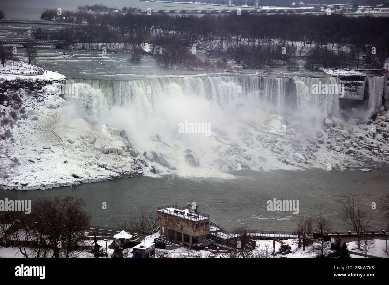 Les chutes américaines vues depuis la Niagara Skywheel. Banque D'Images