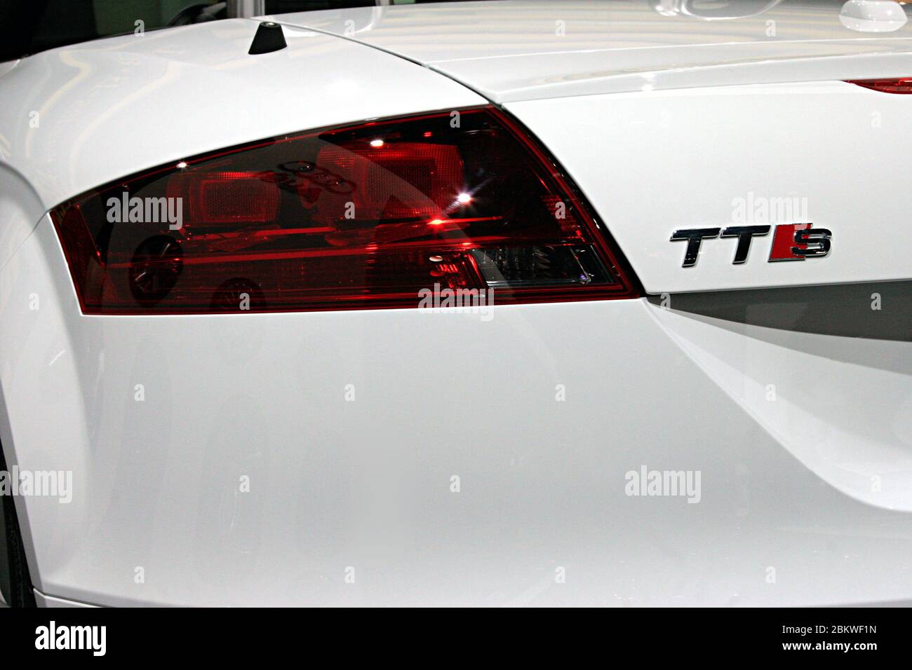 Vue rapprochée arrière gauche d'un nouveau STT de vérification au salon international de l'auto nord-américain (NAIAS) 2009 à Detroit, Michigan. Banque D'Images