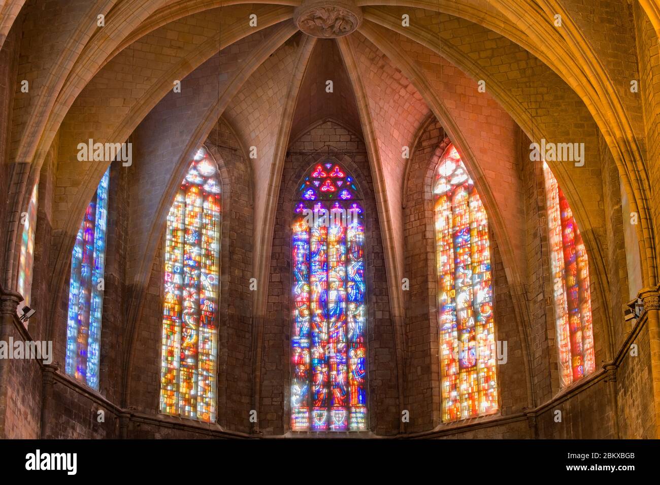 Vitraux dans l'église Santa Maria del Pi, quartier de Barri Gotic, Barcelone, Catalogne, Espagne, Europe Banque D'Images