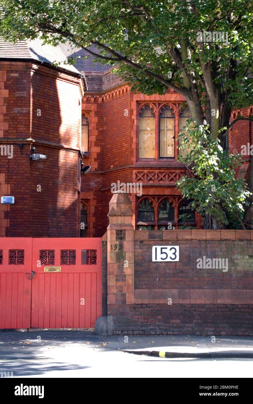 Red Brick terracotta Gothique St. Pauls Hotel The Melody Whisky Bar, 153 Hammersmith Road, Hammersmith, Londres W14 0QL by Alfred Waterhouse Banque D'Images