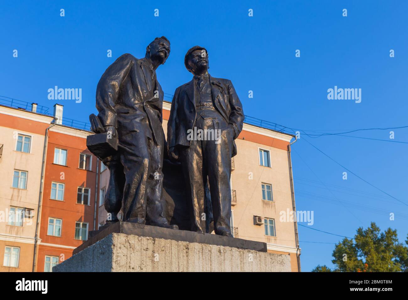 Monument Gorky et Lénine, Novokuznetsk, région de Kemerovo, Russie Banque D'Images