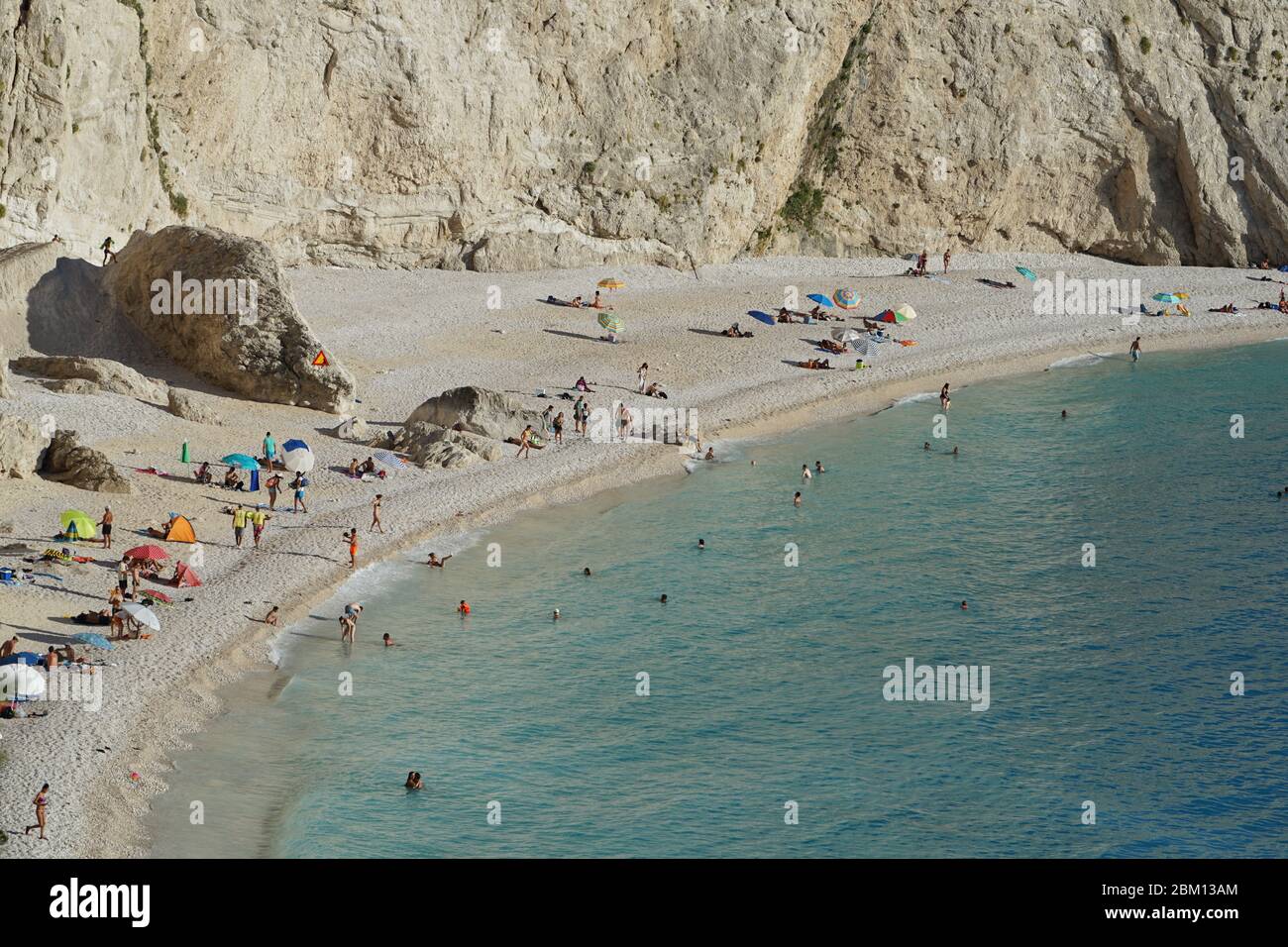 Panorama de la plage de Porto Katsiki, Lefkada (Lefkas), Grèce. C'est l'une des meilleures et des plus belles plages de la mer Méditerranée et de l'Europe Banque D'Images