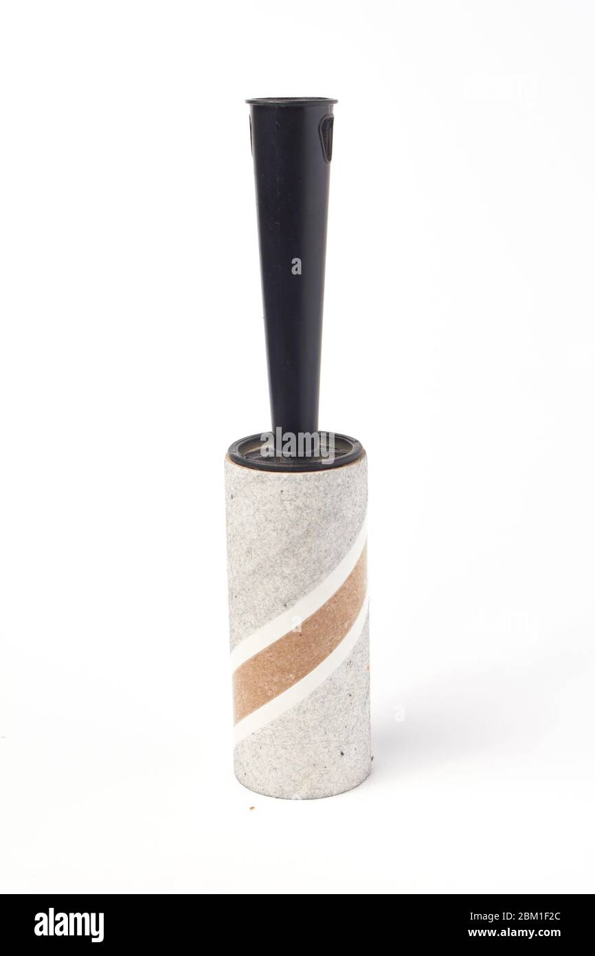 utilisé pour le nettoyage des vêtements de laine sur un blanc isolat de fond Banque D'Images