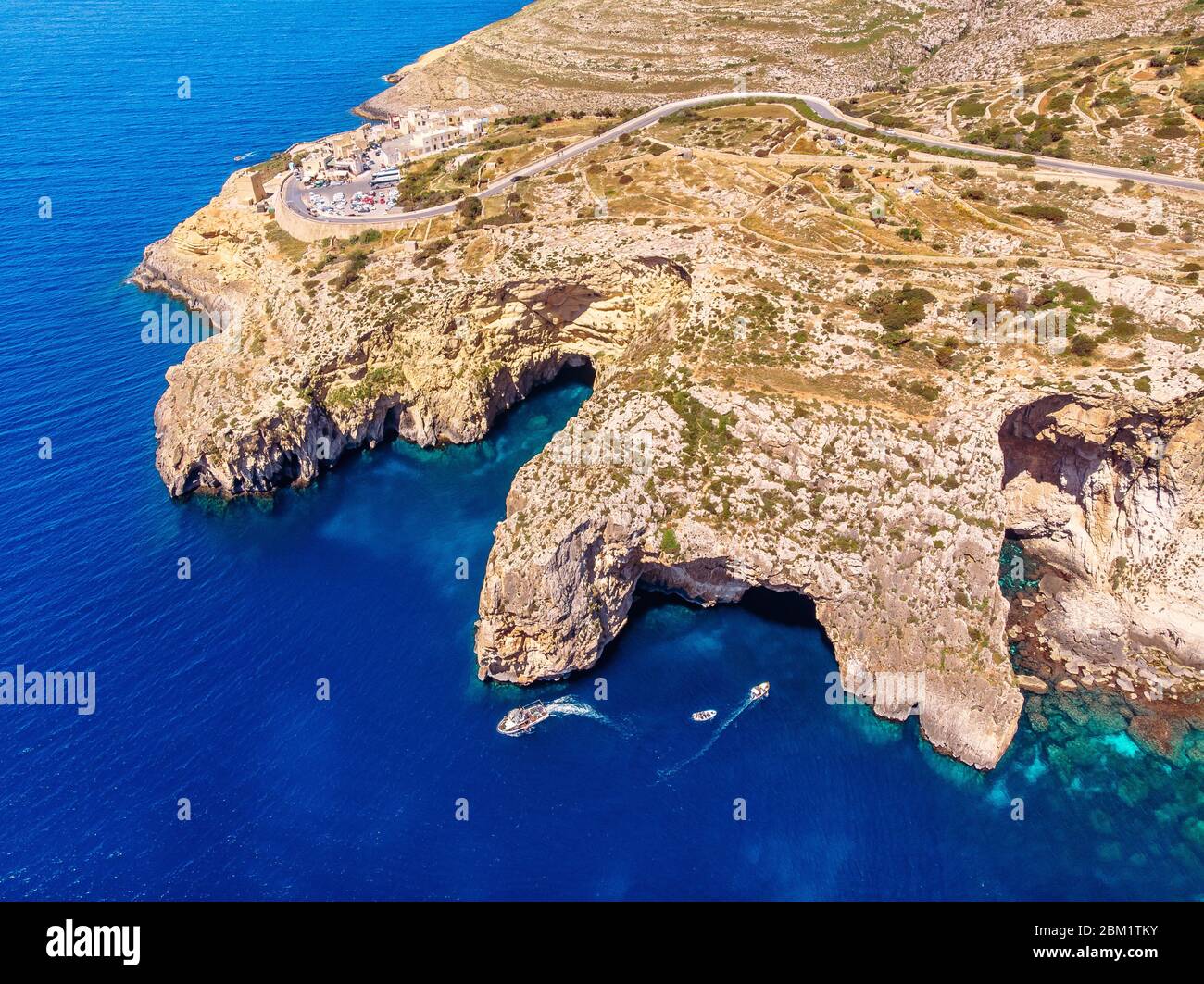 Grotte bleue à Malte. Vue aérienne du dessus. Banque D'Images