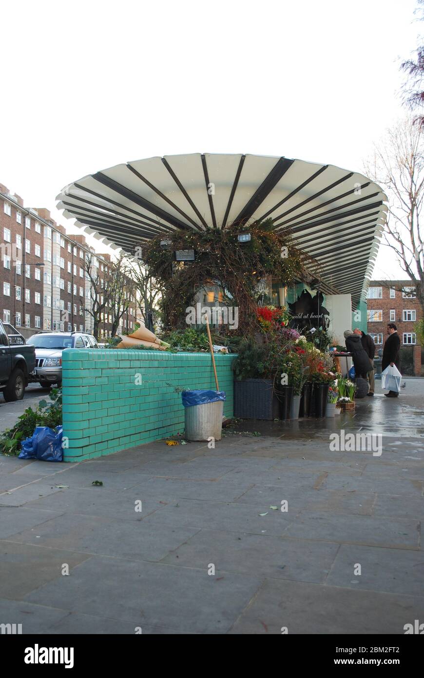 WC de bain de fleurs et de toilettes publiques Westboune Grove, Londres W2 5SH par CZWG Piers Gough Banque D'Images