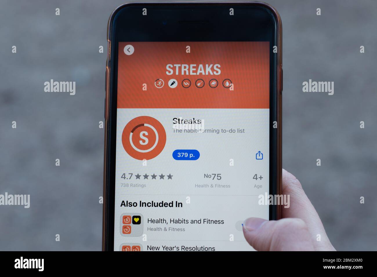 New York, Etats-Unis - 1er mai 2020 : gros plan du logo de l'application stries sur l'écran du téléphone, illustration éditoriale Banque D'Images