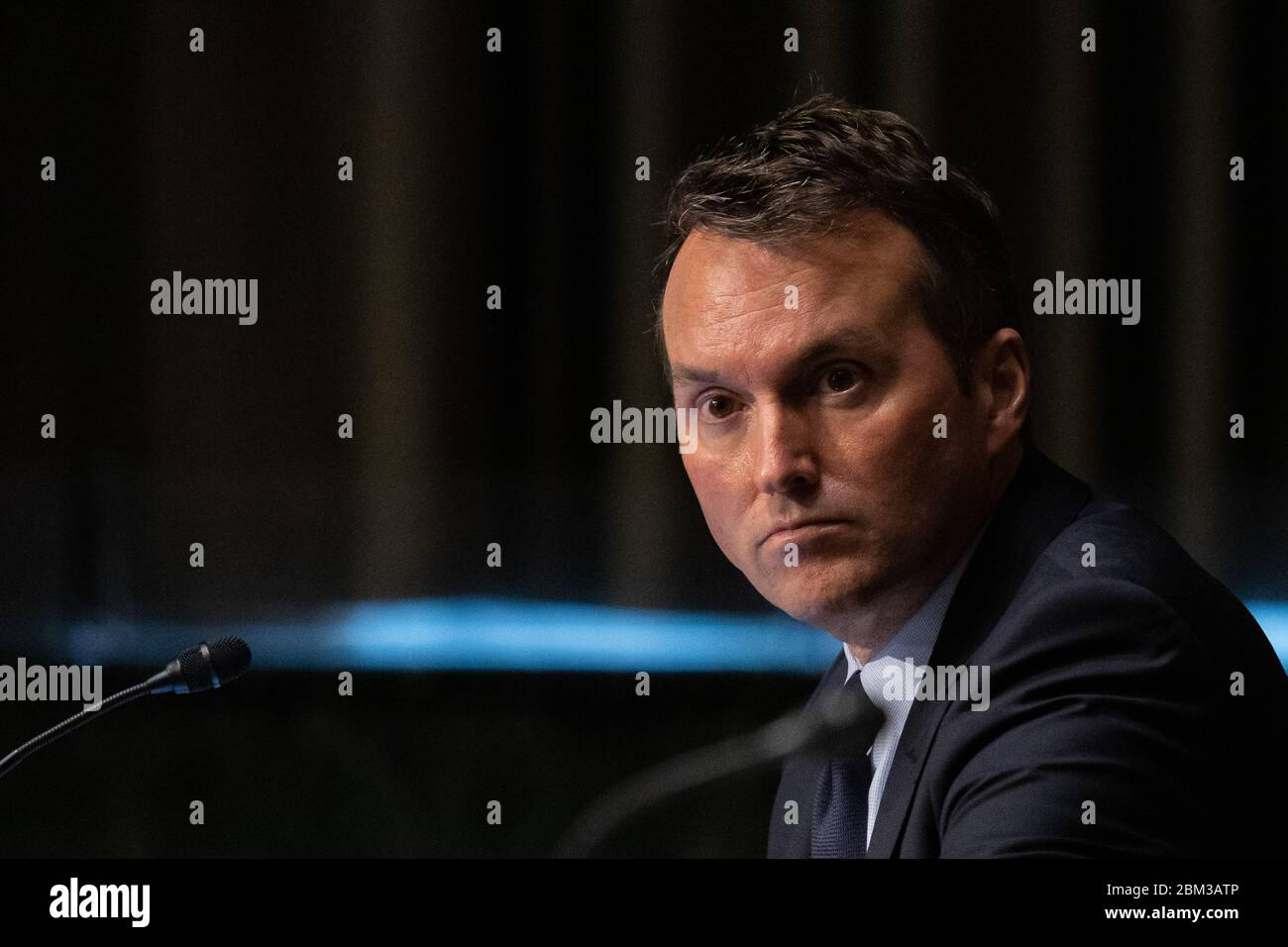 Eric Fanning, président et chef de la direction de l'Aerospace Industries Association, examine, lors d'un comité sénatorial américain du commerce, des sciences et des transports, l'état de l'industrie de l'aviation et l'impact de la pandémie du coronavirus, à Capitol Hill, à Washington, DC, le mercredi 6 mai 20Credit: Graeme Jennings/Pool via CNP /MediaPunch Banque D'Images