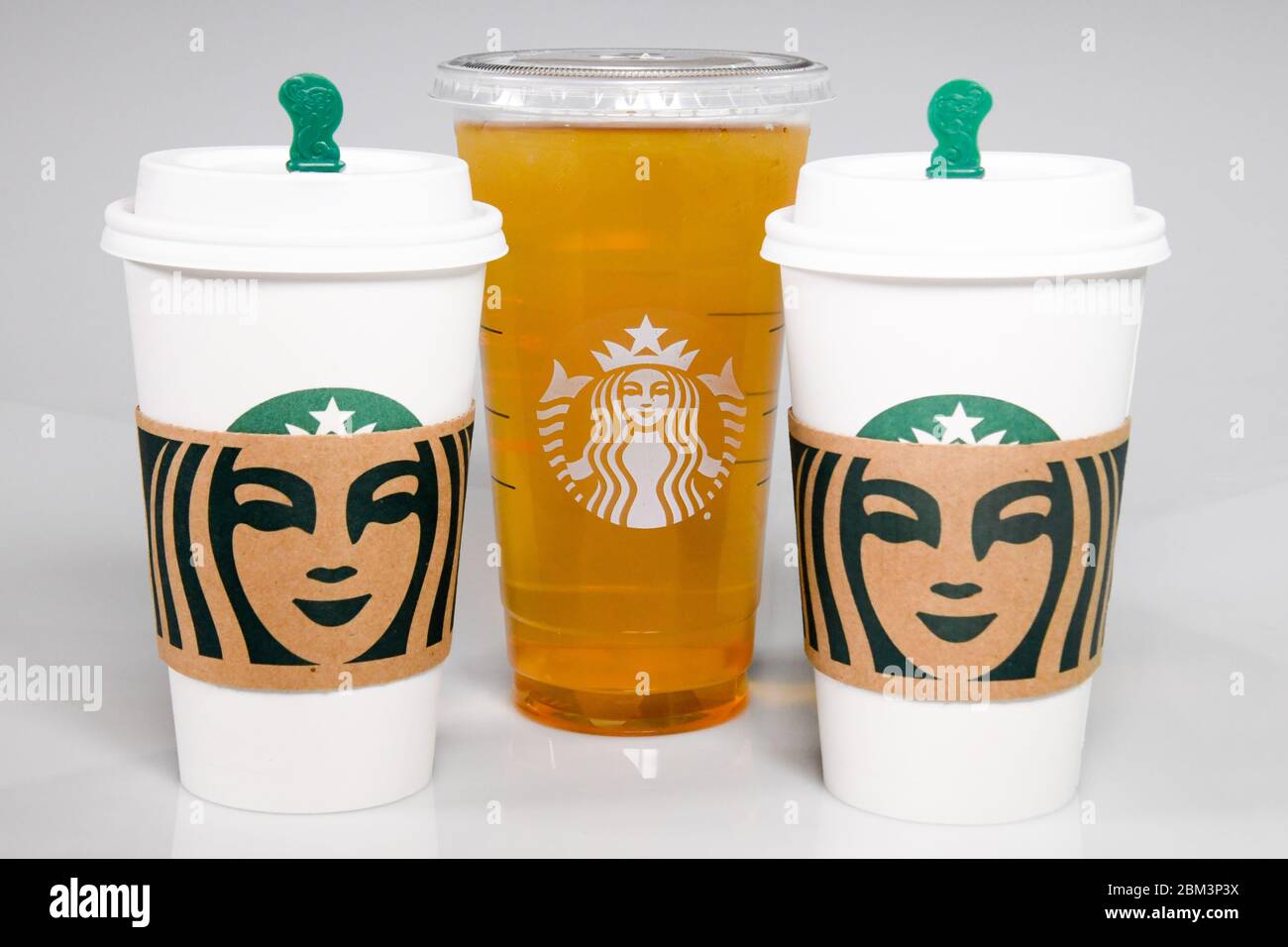 Tasses Starbucks – gobelet Starbucks Photo Stock - Alamy