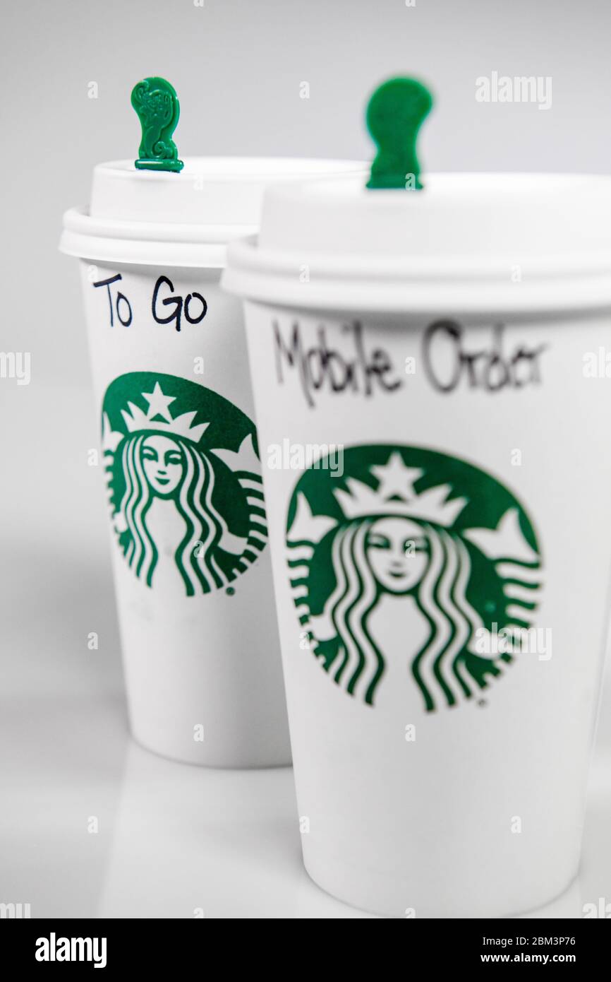 Tasses Starbucks – gobelet Starbucks Photo Stock - Alamy