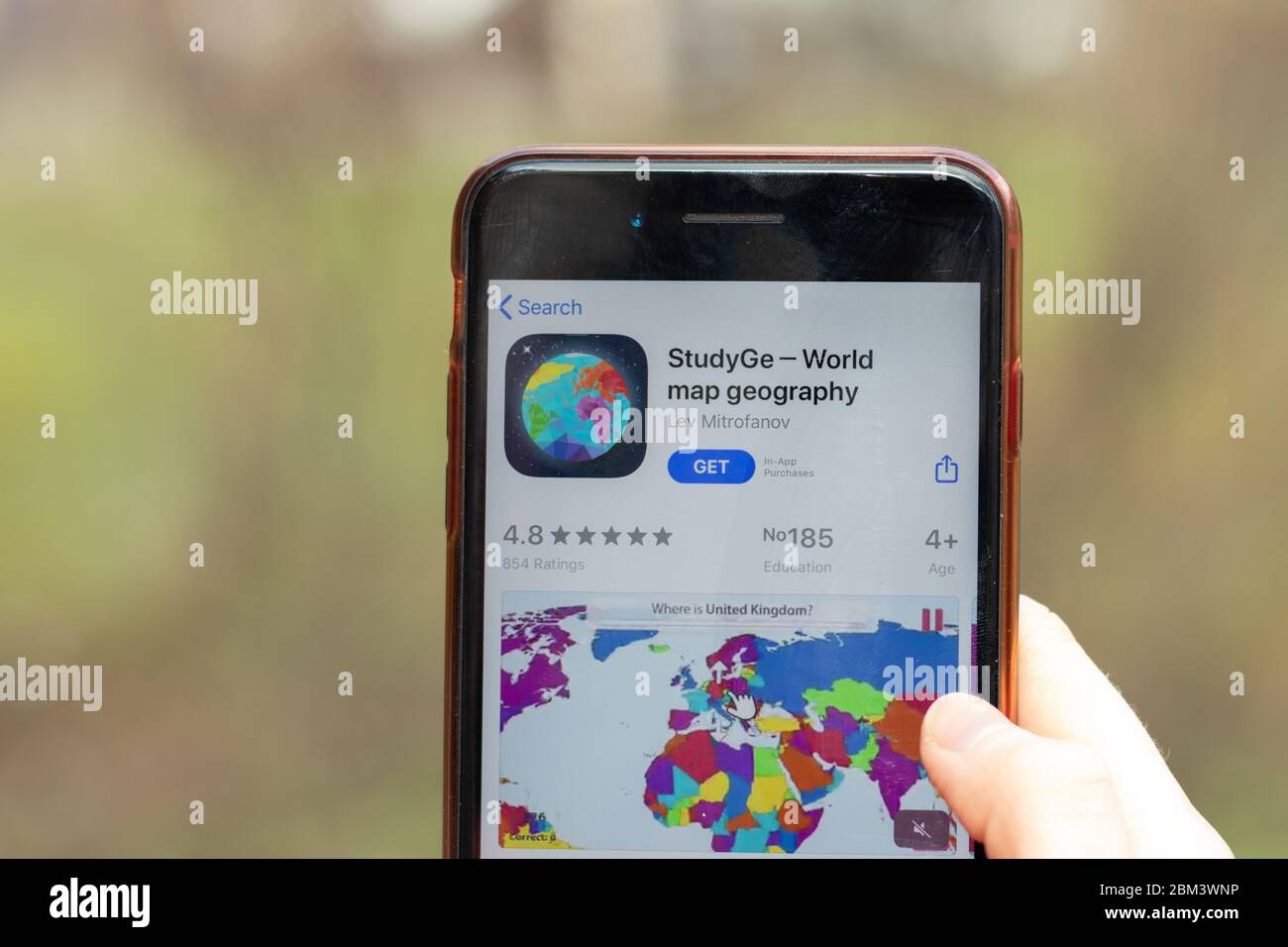 New York, Etats-Unis - 1er mai 2020 : gros plan du logo de l'application StudyGe sur l'écran du téléphone, éditorial Banque D'Images