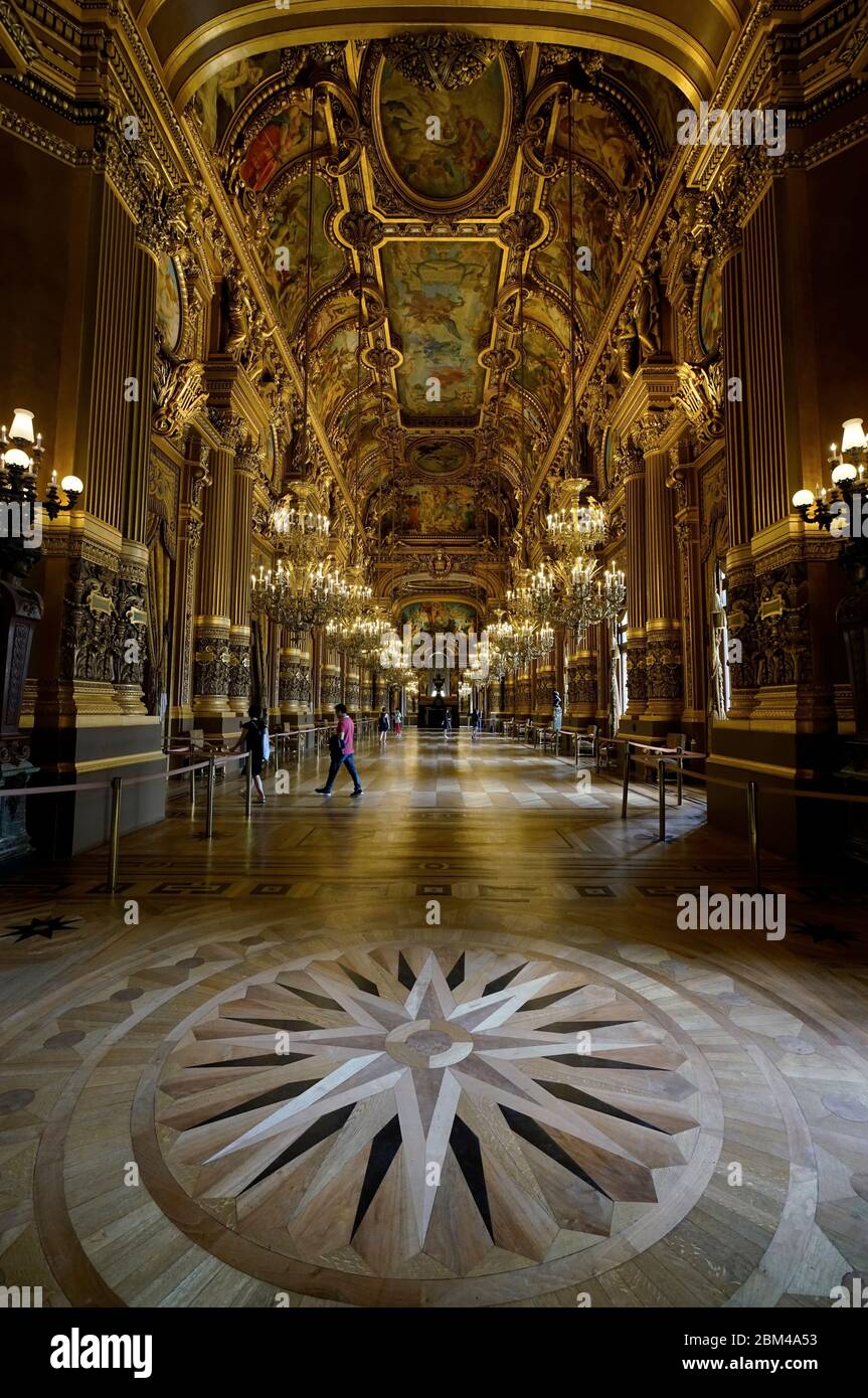 Le Grand foyer au Palais Garnier-Opéra National de Paris.Paris.France Photo  Stock - Alamy