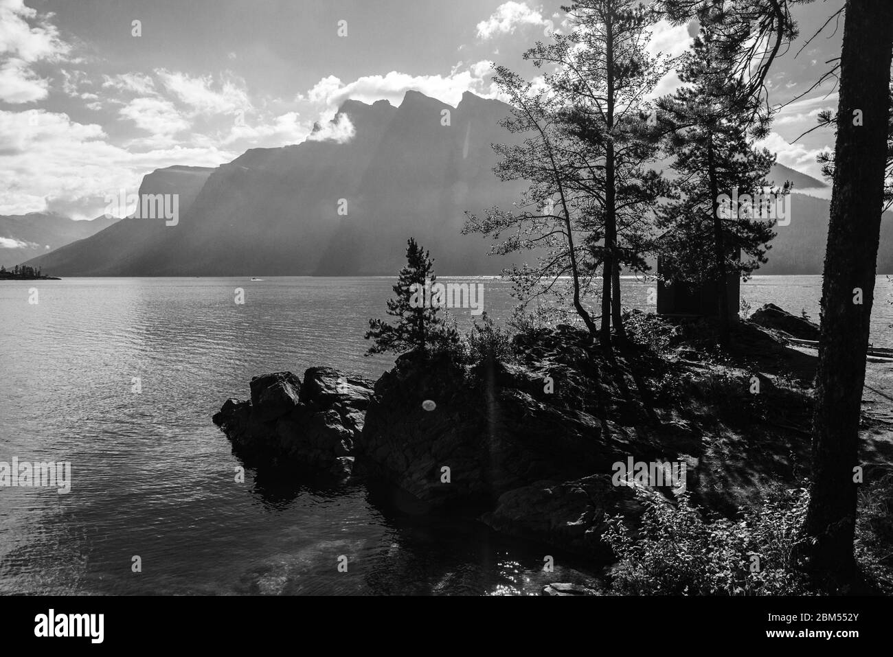 Vues sur le lac minnewanka, Banff, Alberta, Canada Banque D'Images