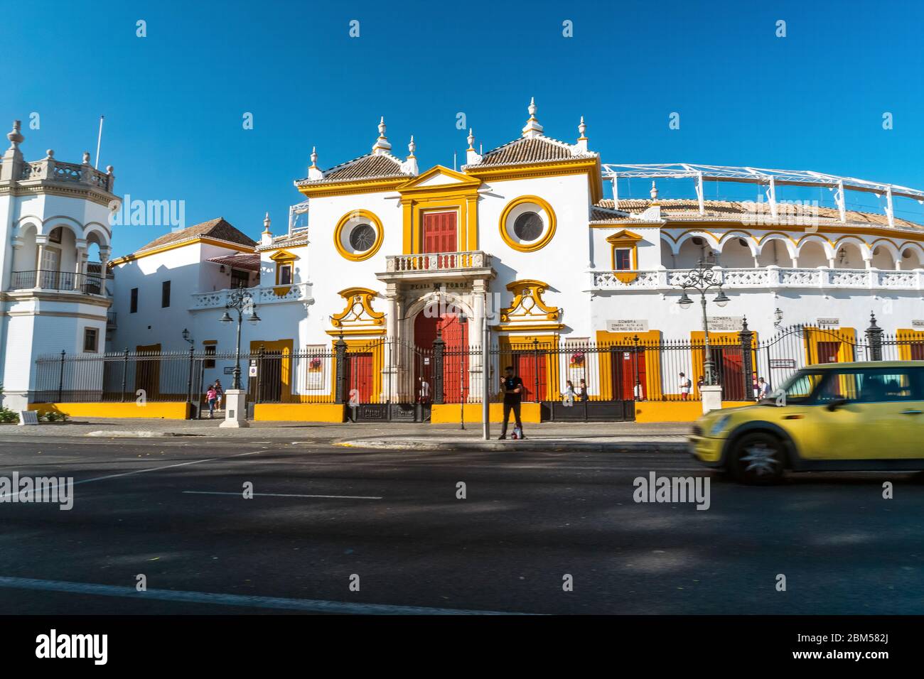 Célèbre, historique arène de taureaux appelé Plaza de Toros dans le centre-ville de Séville, Andalousie, Espagne Banque D'Images