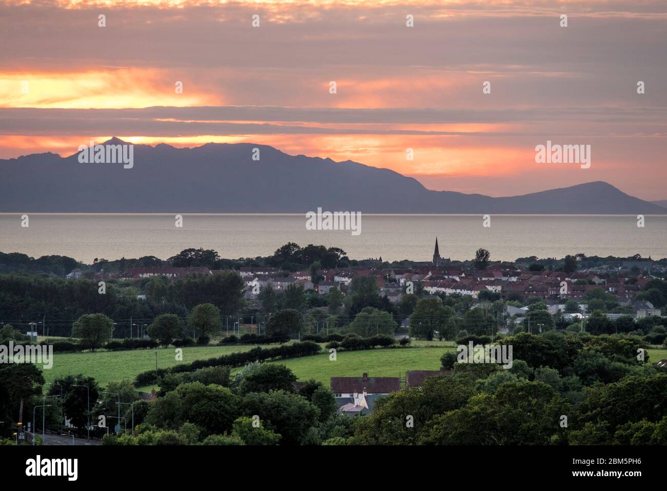 arran et ayr au coucher du soleil. Banque D'Images