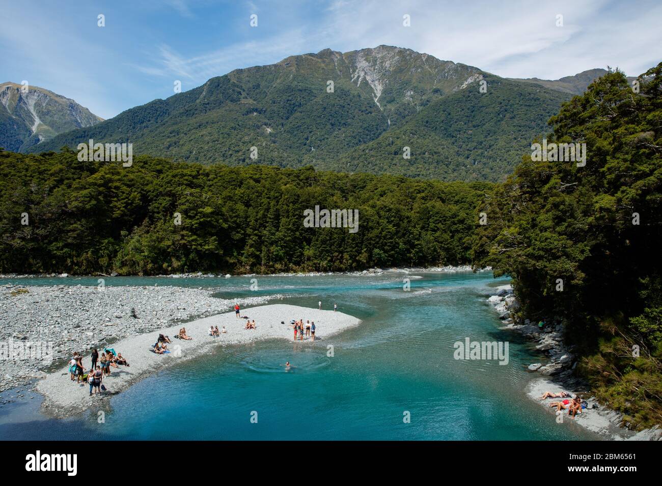 Blue pools dans le parc national de Mount Aspiring, Nouvelle-Zélande Banque D'Images