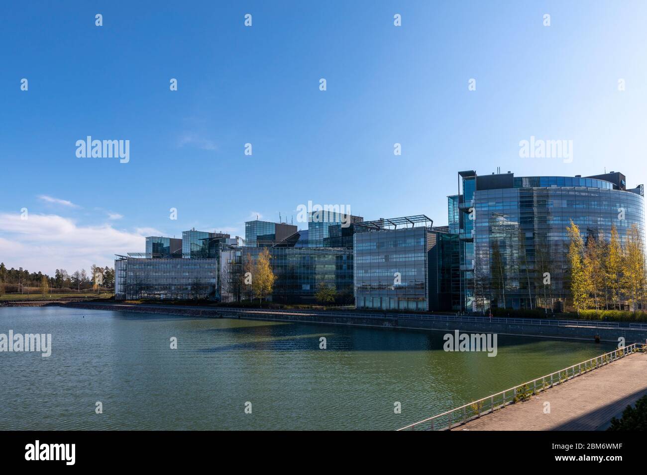 La région de Keilalahti à Espoo est un parc d'affaires de premier choix à Espoo, en Finlande. De nombreuses sociétés cotées en bourse y ont leur siège social. Banque D'Images