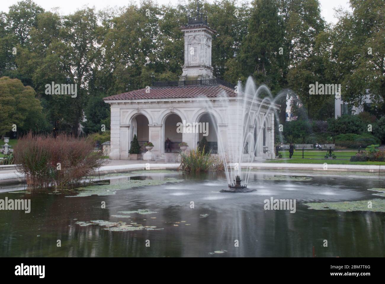 Jardin d'eau Architecture paysagère classique traditionnel Italien Gardens Kensington Gardens, Londres W2 2UH par James Pennethorne Banque D'Images