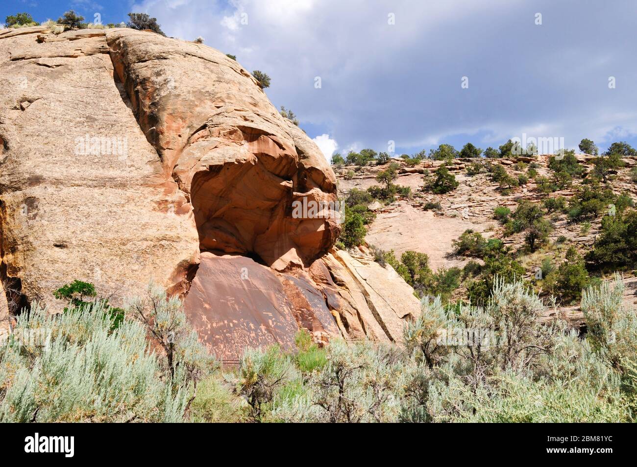 Anasazi Petroglyphes dans un rocher de journaux au parc national de canyonlands, utah Banque D'Images