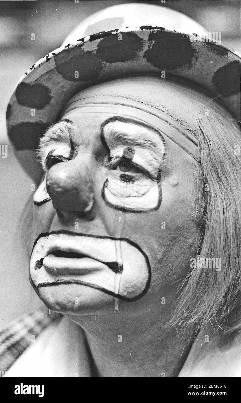 Un triste jour pour Clown John 'Jacko' Fossett, qui a joué avec les grands cirques du monde de 1964 à sa fermeture en 1982. Banque D'Images