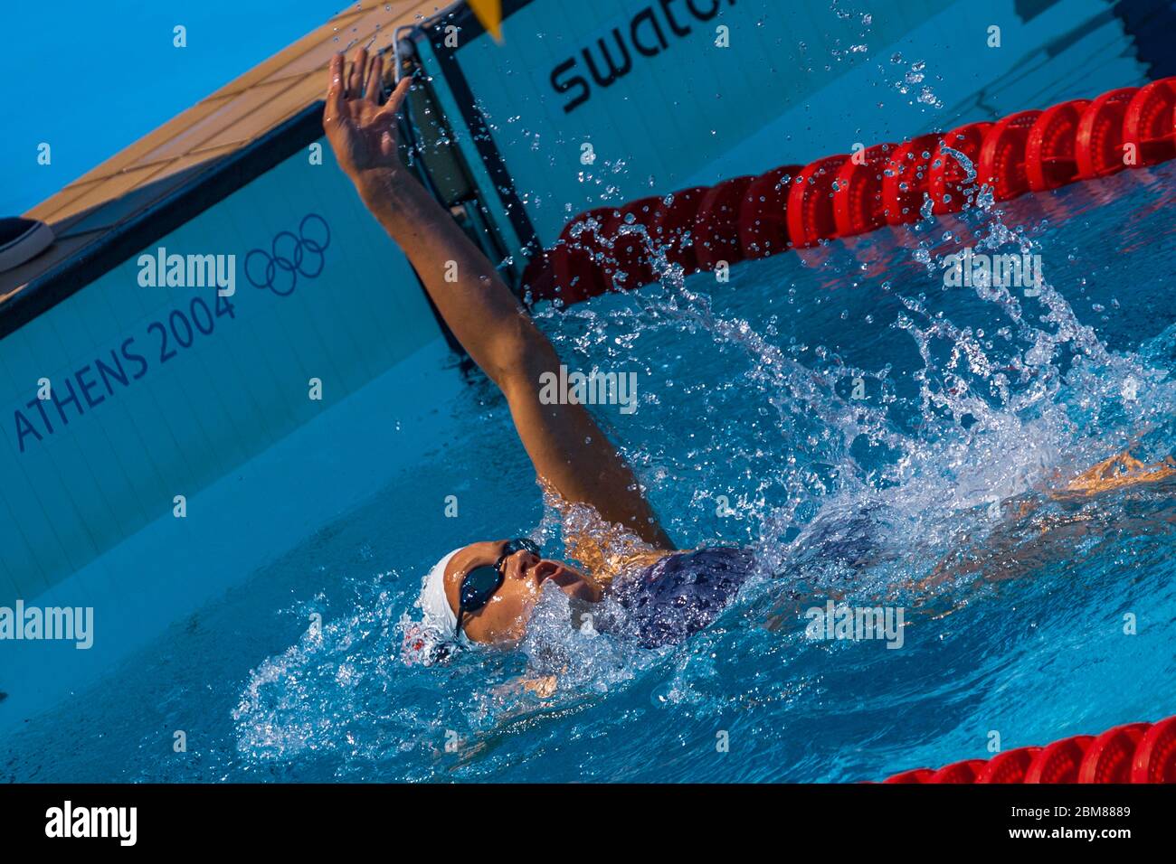 Katie Hoff (USA) participe à la compétition individuelle de 400 mètres de chaleur féminine aux Jeux Olympiques d'été 2004 à Athènes. Banque D'Images