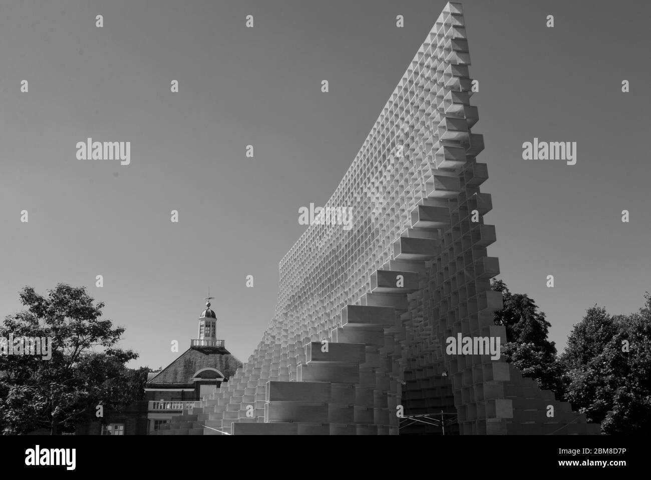 Pavillon d'été Galeries Serpentine Pavillon Serpentine 2016, Kensington Gardens, Londres, W2 3XA par LE GROUPE BIG Bjarke Ingels Banque D'Images