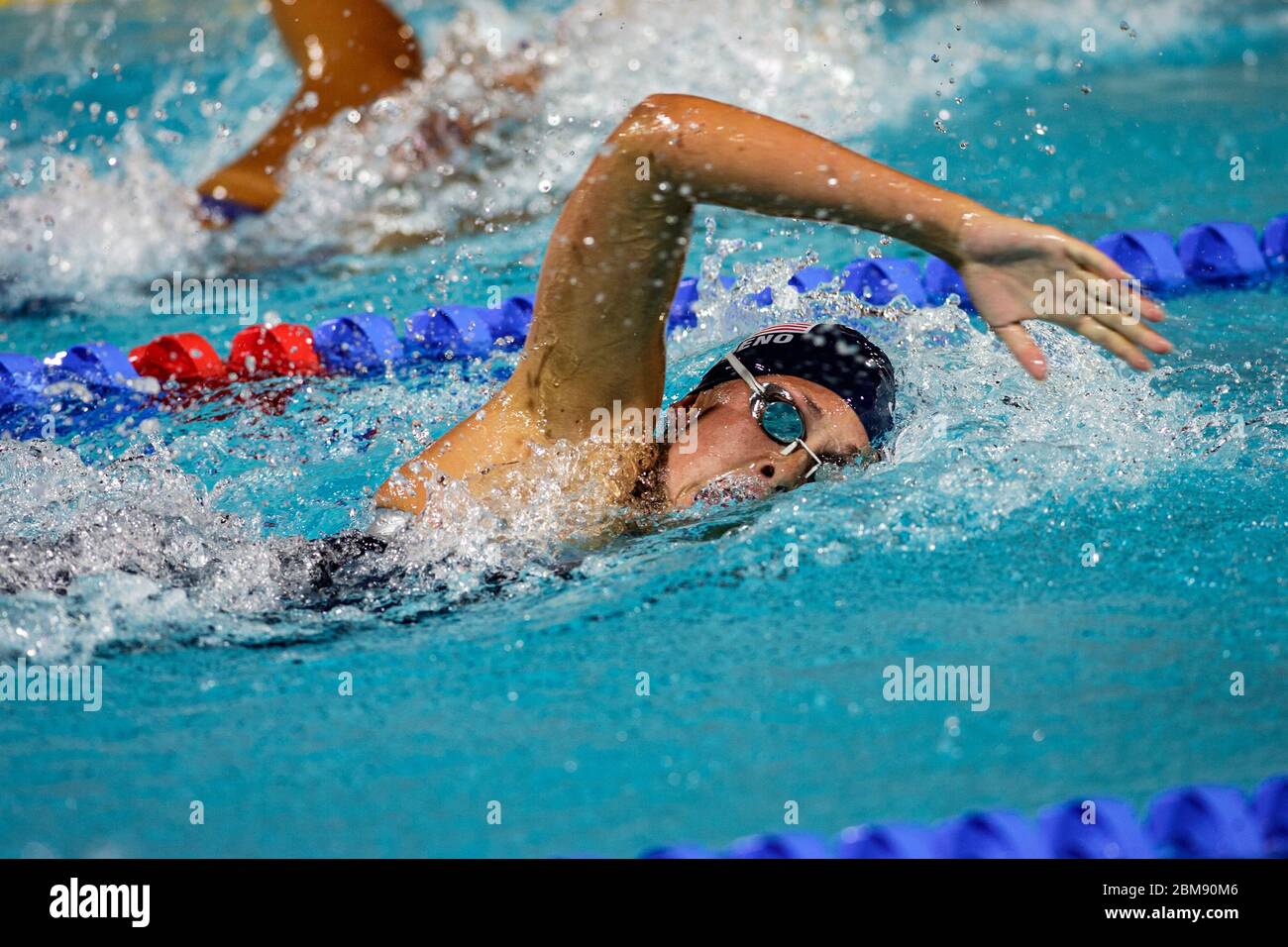 Kaitlin Sandeno (Etats-Unis) en compétition dans les finales de freestyle féminin de 400 mètres aux Jeux Olympiques d'été 2004, Athènes, Grèce. Banque D'Images