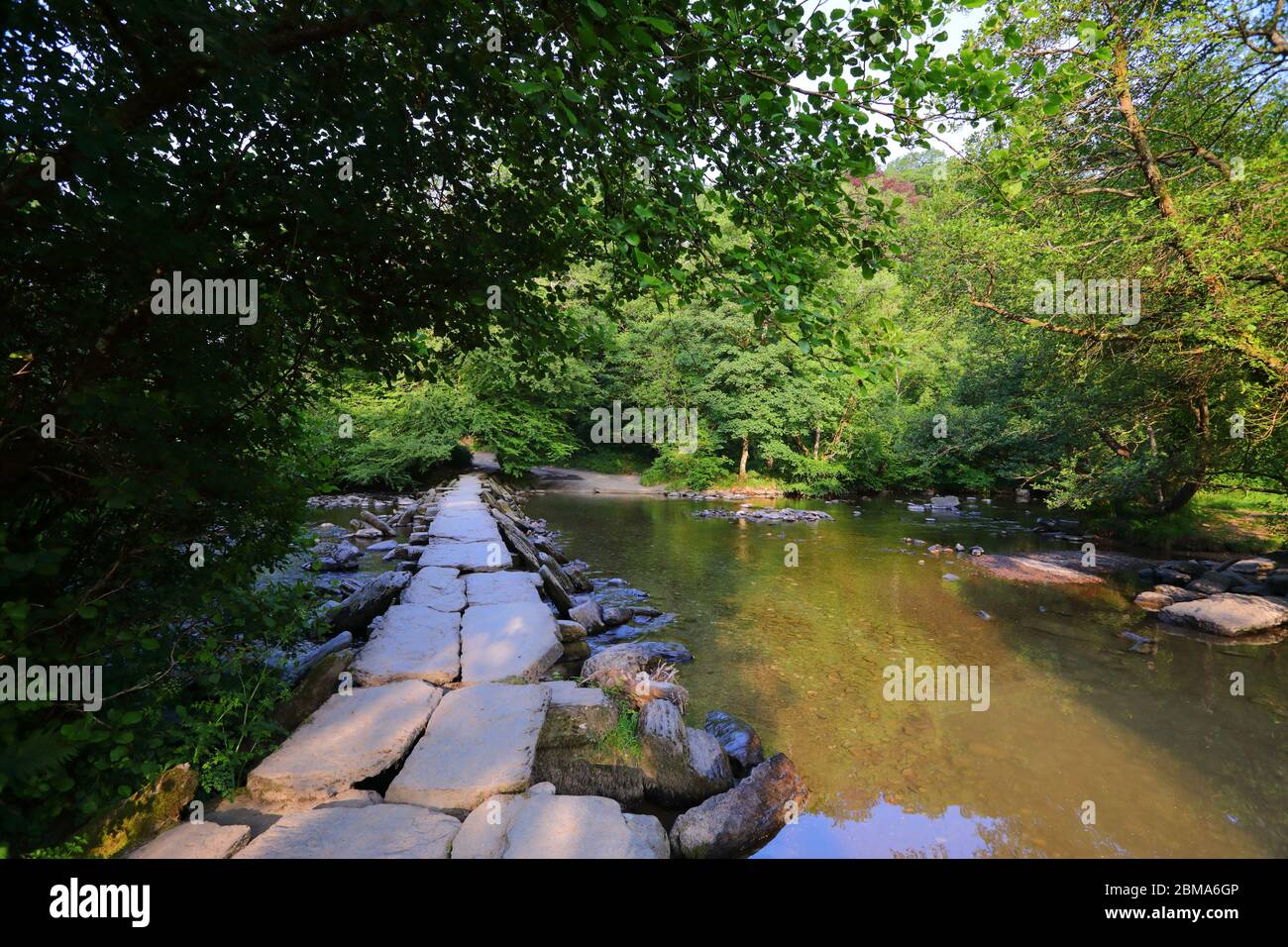 Tarr marches le pont médiéval de clapper dans le parc national d'Exmoor, Somerset, Angleterre Banque D'Images