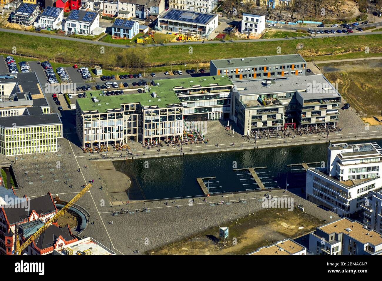 Immeuble de bureaux de Amadeus Fire AG sur Hafenpromenade sur le lac Phoenixsee dans le district de Hoerde, 27.03.2017, vue aérienne, Allemagne, Rhénanie-du-Nord-Westphalie, région de la Ruhr, Dortmund Banque D'Images