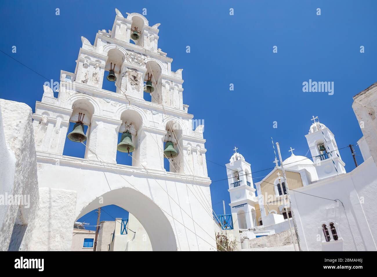 eglise et clocher de Santorin, Grèce, Cyclades, Santorin Banque D'Images