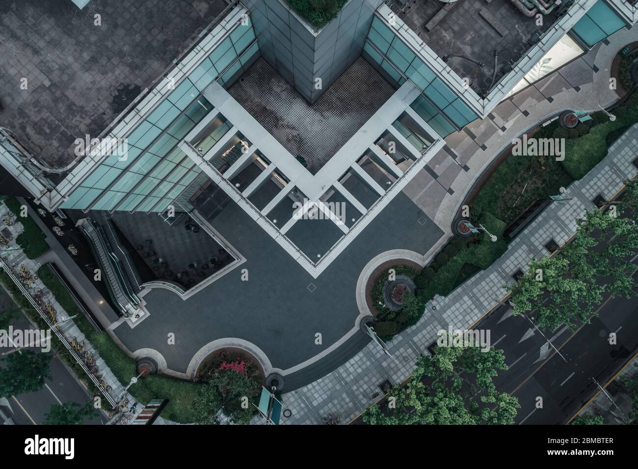 Vue aérienne de l'extérieur du bâtiment moderne à Shanghai Banque D'Images