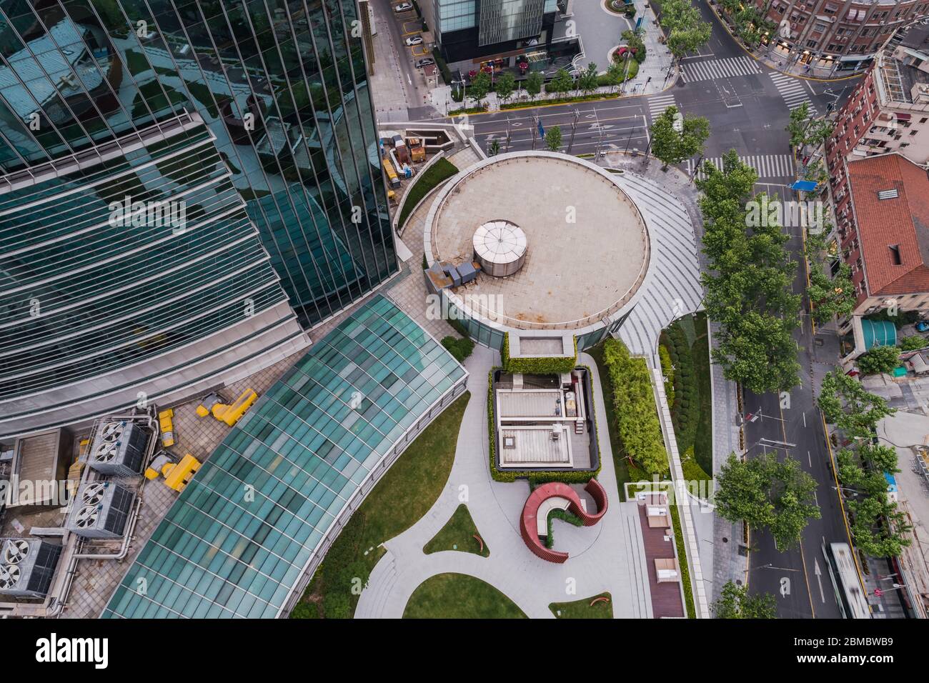 Vue aérienne de l'extérieur du bâtiment moderne à Shanghai Banque D'Images