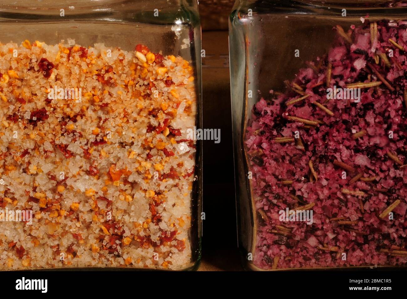 sel aromatisé dans un récipient en verre Banque D'Images