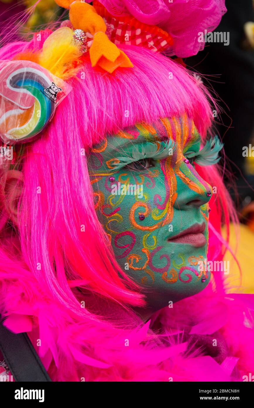 Maastricht, pays-Bas, février 2016 : les couleurs et le maquillage du carnaval de Maastricht Mardi gras Banque D'Images