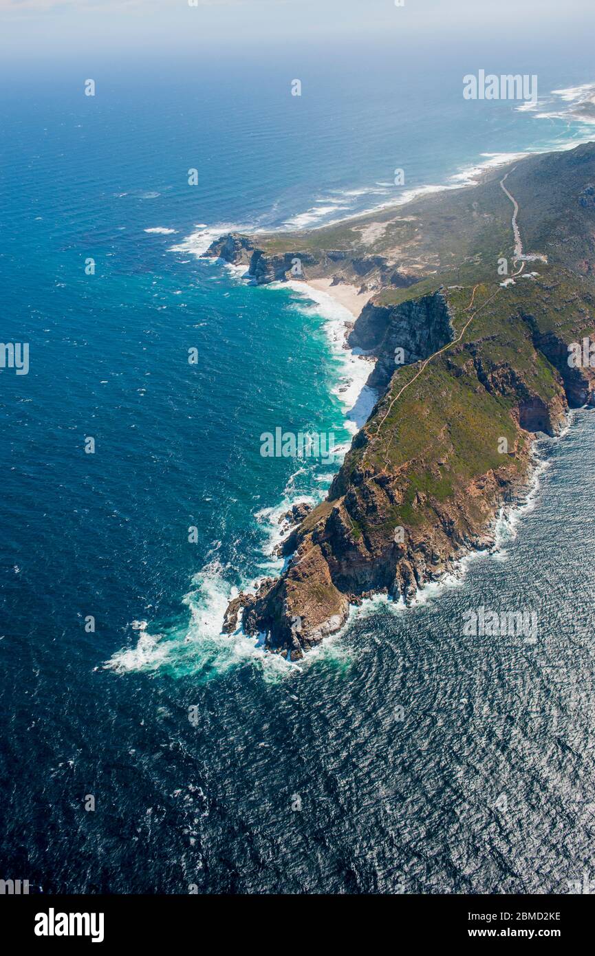 Vue aérienne de Cape point dans le parc national de Table Mountain, près du Cap, Cap occidental, Afrique du Sud. Banque D'Images