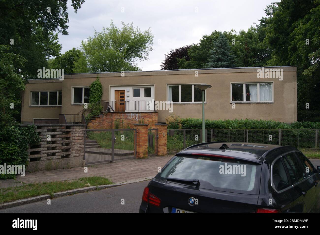 Die ehemalige Villa des DDR-Politiker Egon Krenz am Majakowskiring à Berlin-Pankow. Banque D'Images