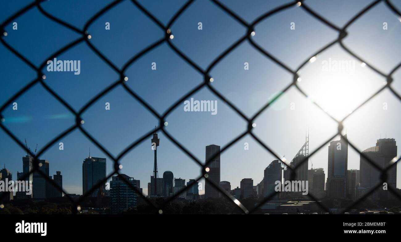 Sydney en confinement pendant le coronavirus. Les photos montrent le quartier des affaires central derrière une clôture Banque D'Images